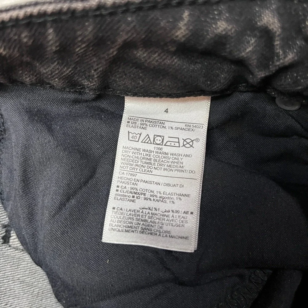 Old Navy Jeans‎ Womens 4 Black OG Straight High Rise Blackberry Distressed Denim